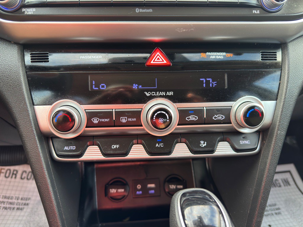 2020 Hyundai Elantra Image 29