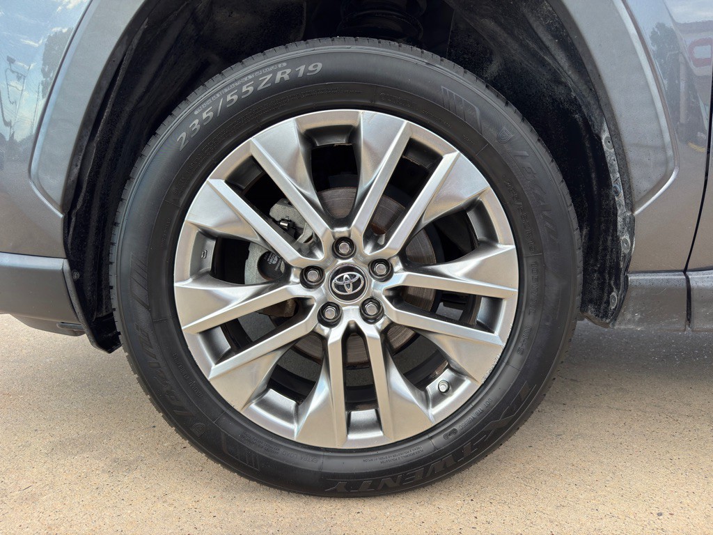2019 Toyota Rav4 Image 12