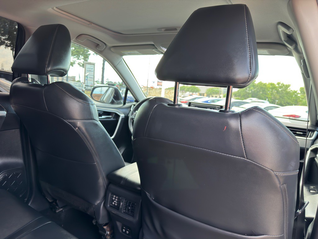 2019 Toyota Rav4 Image 19
