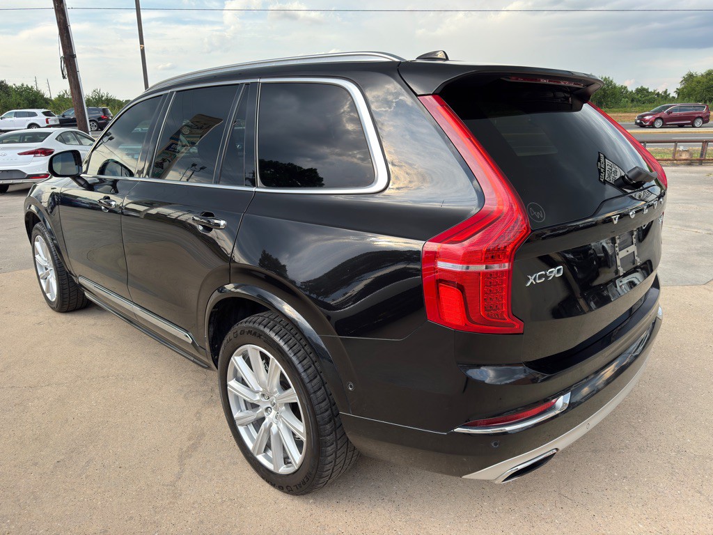 2017 Volvo XC90 Image 9