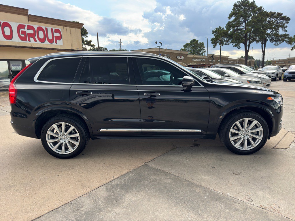 2017 Volvo XC90 Image 12