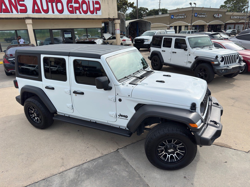 2025 Jeep Wrangler Image 3