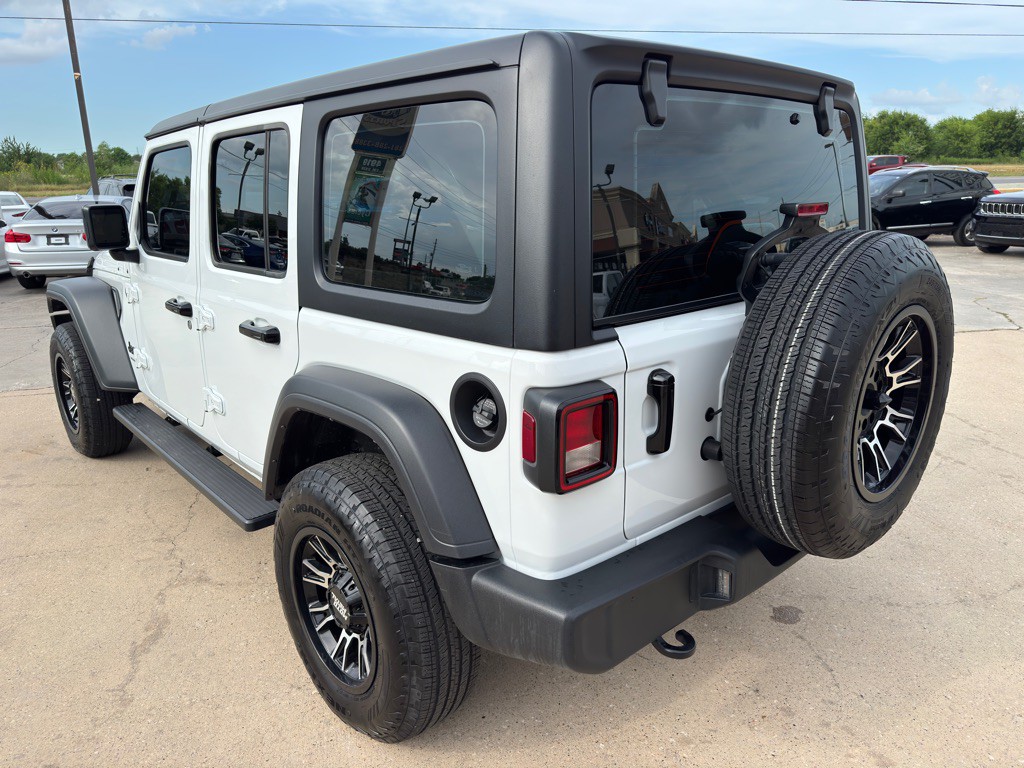 2025 Jeep Wrangler Image 10