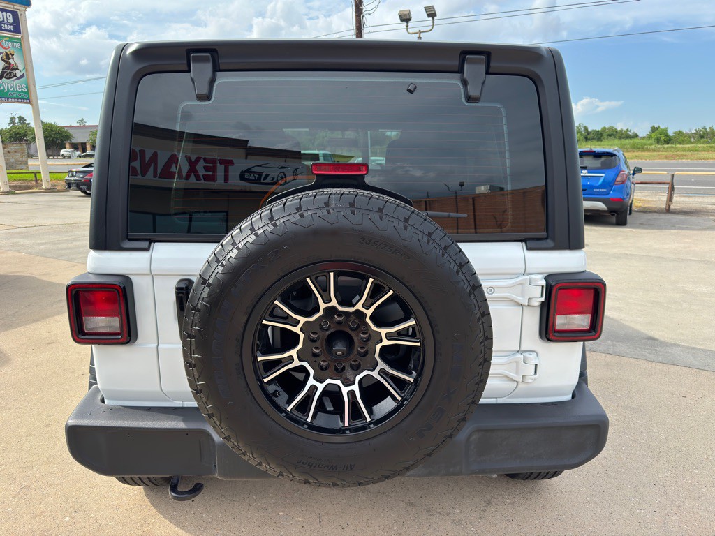 2025 Jeep Wrangler Image 11