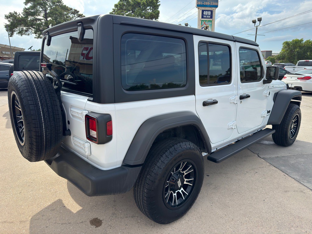 2025 Jeep Wrangler Image 12