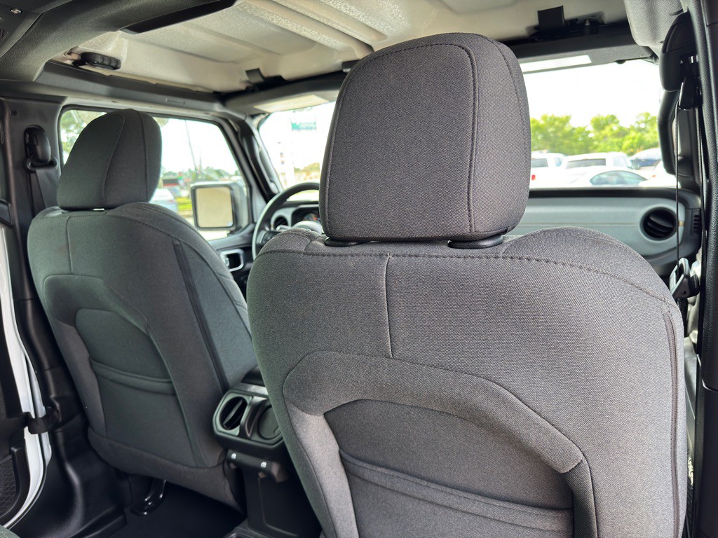 2025 Jeep Wrangler Image 20