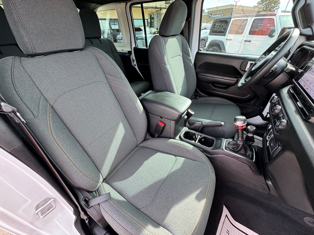 2025 Jeep Wrangler Image 22