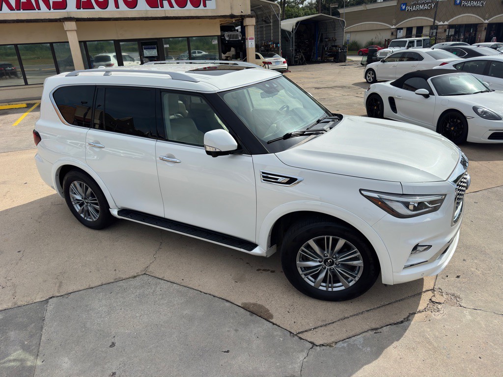2021 INFINITI QX80 Image 3