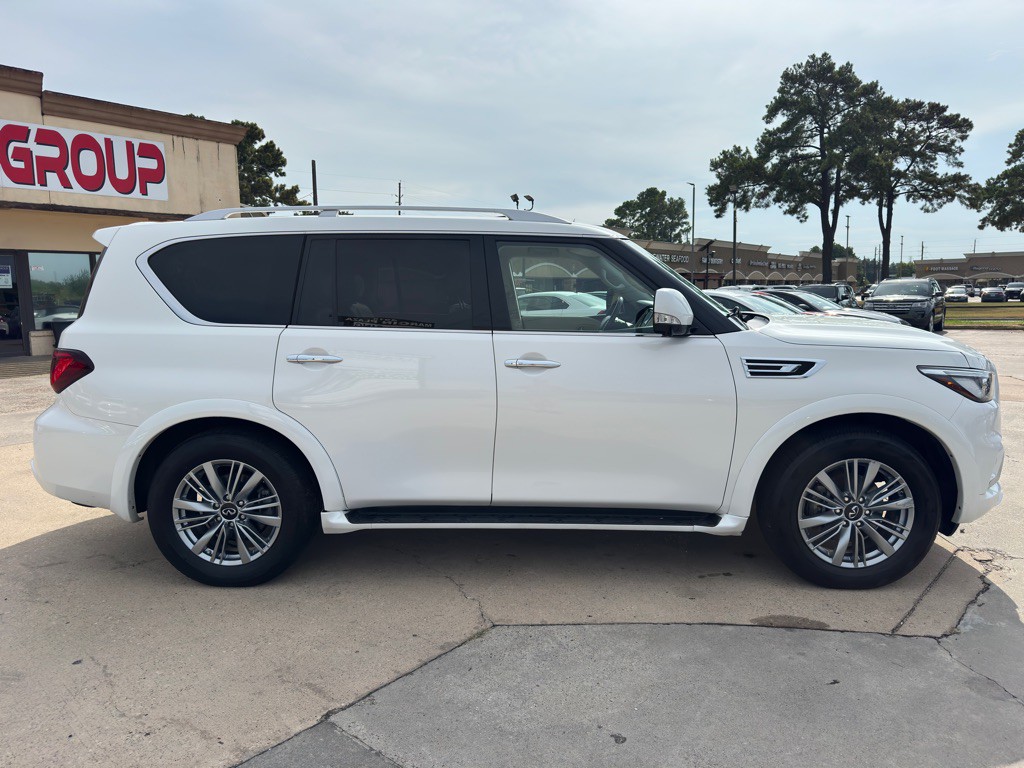 2021 INFINITI QX80 Image 12