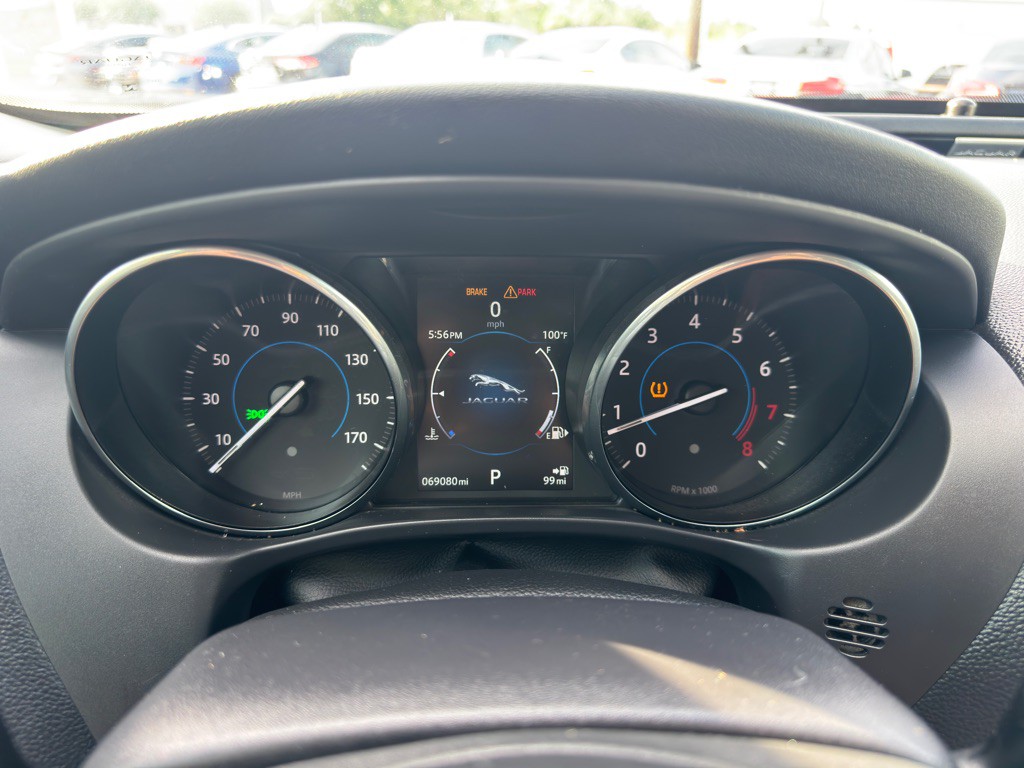 2017 Jaguar XE Image 27