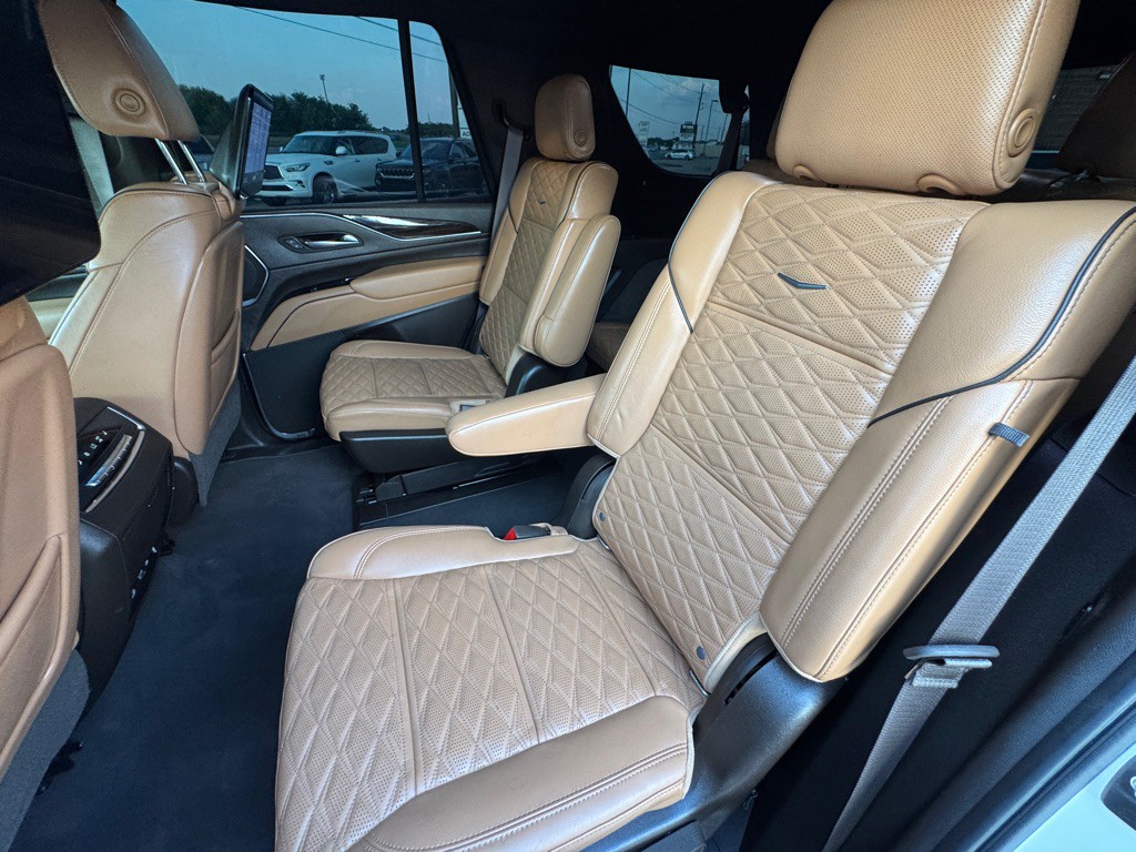 2021 Cadillac Escalade Image 16