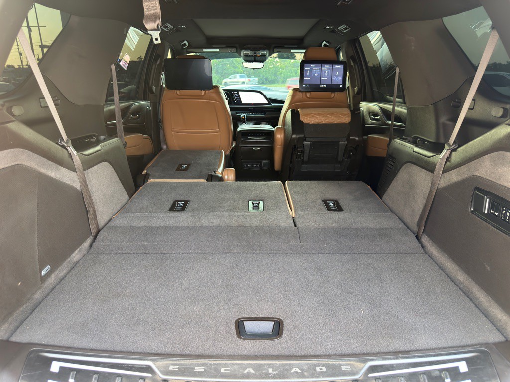 2021 Cadillac Escalade Image 40