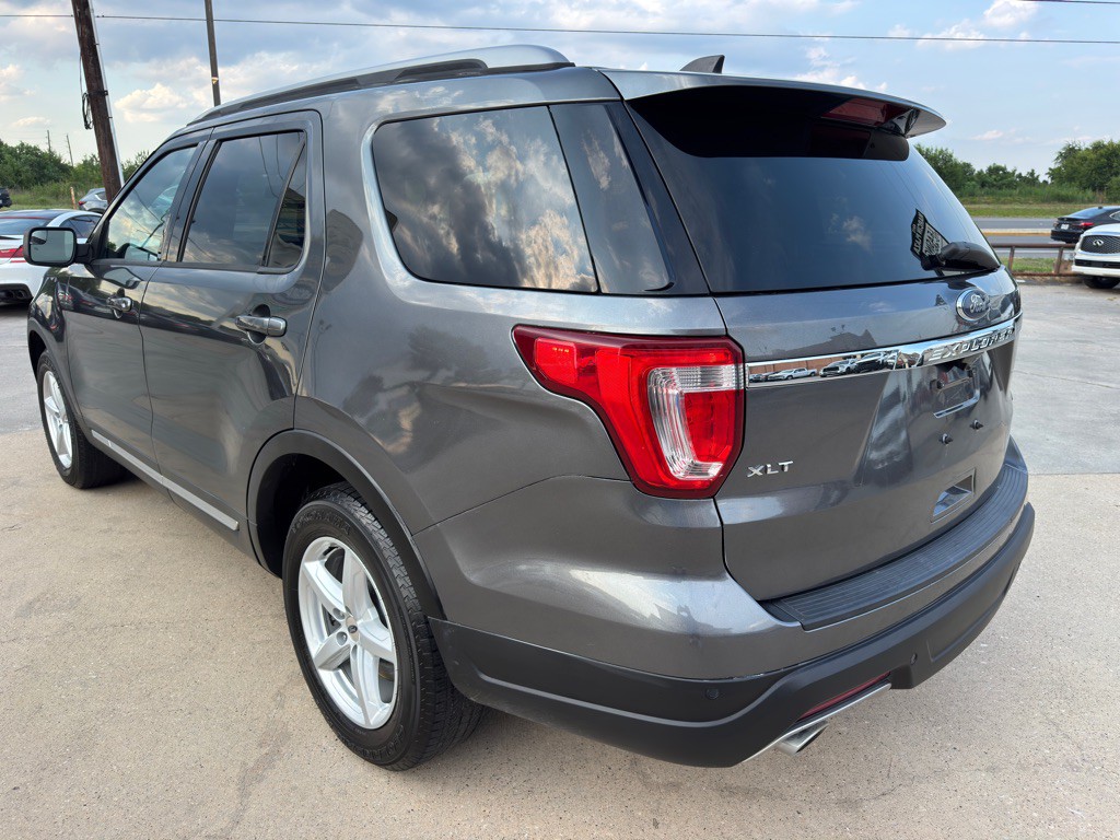 2018 Ford Explorer Image 9