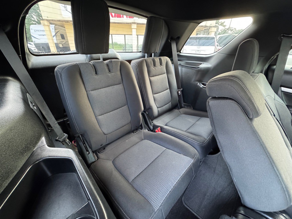2018 Ford Explorer Image 17