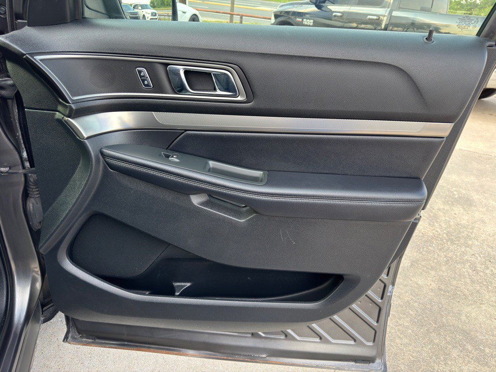 2018 Ford Explorer Image 23