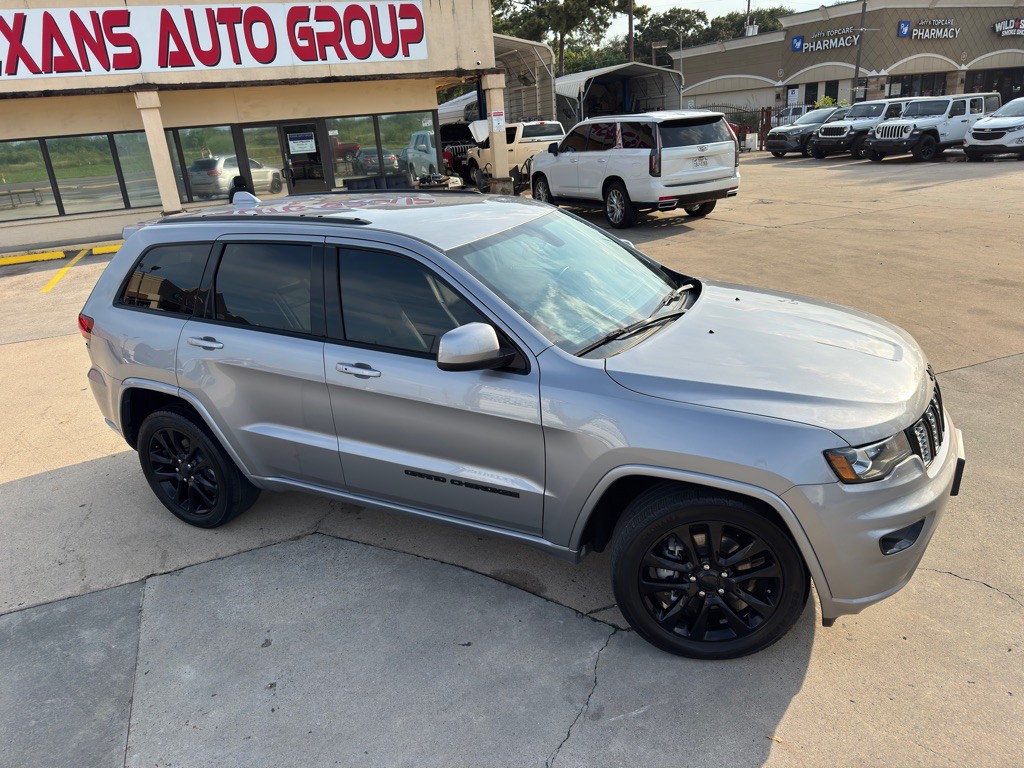 2021 Jeep Grand Cherokee Image 3