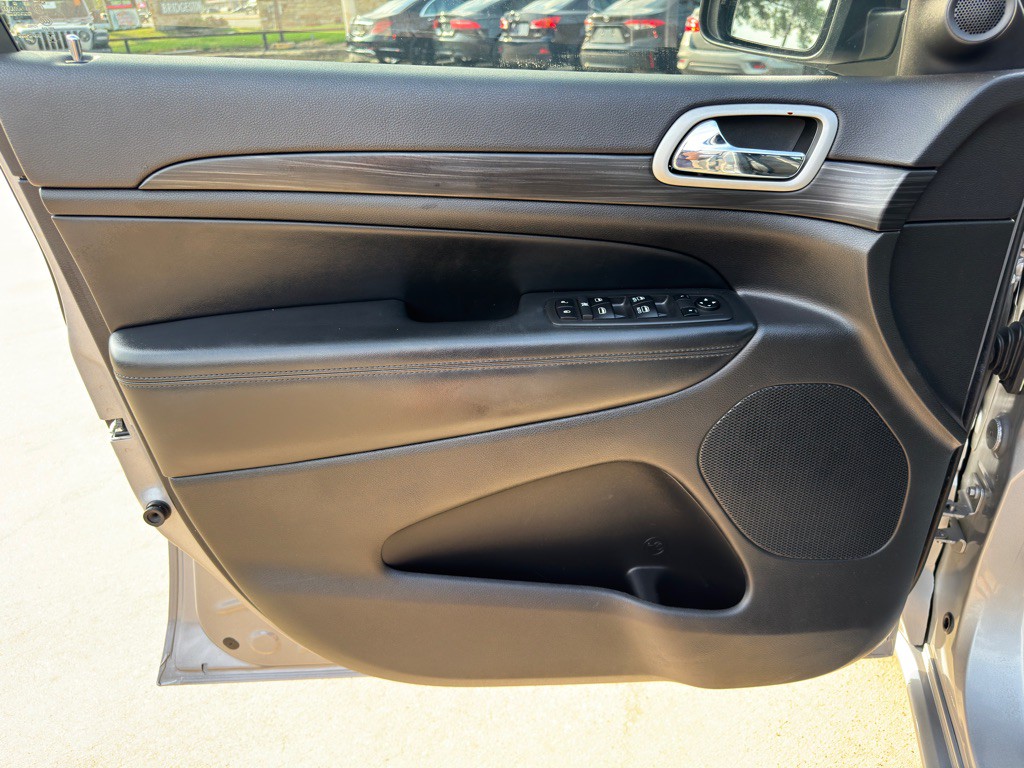 2021 Jeep Grand Cherokee Image 25