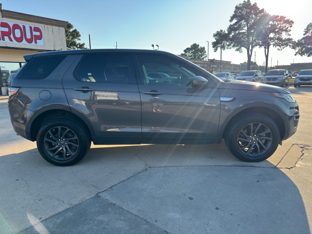 2017 Land Rover Discovery Sport Image 12