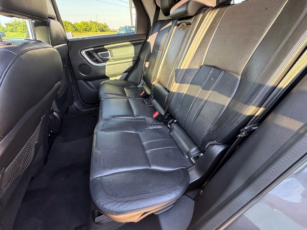 2017 Land Rover Discovery Sport Image 16