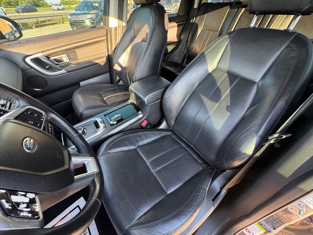 2017 Land Rover Discovery Sport Image 25