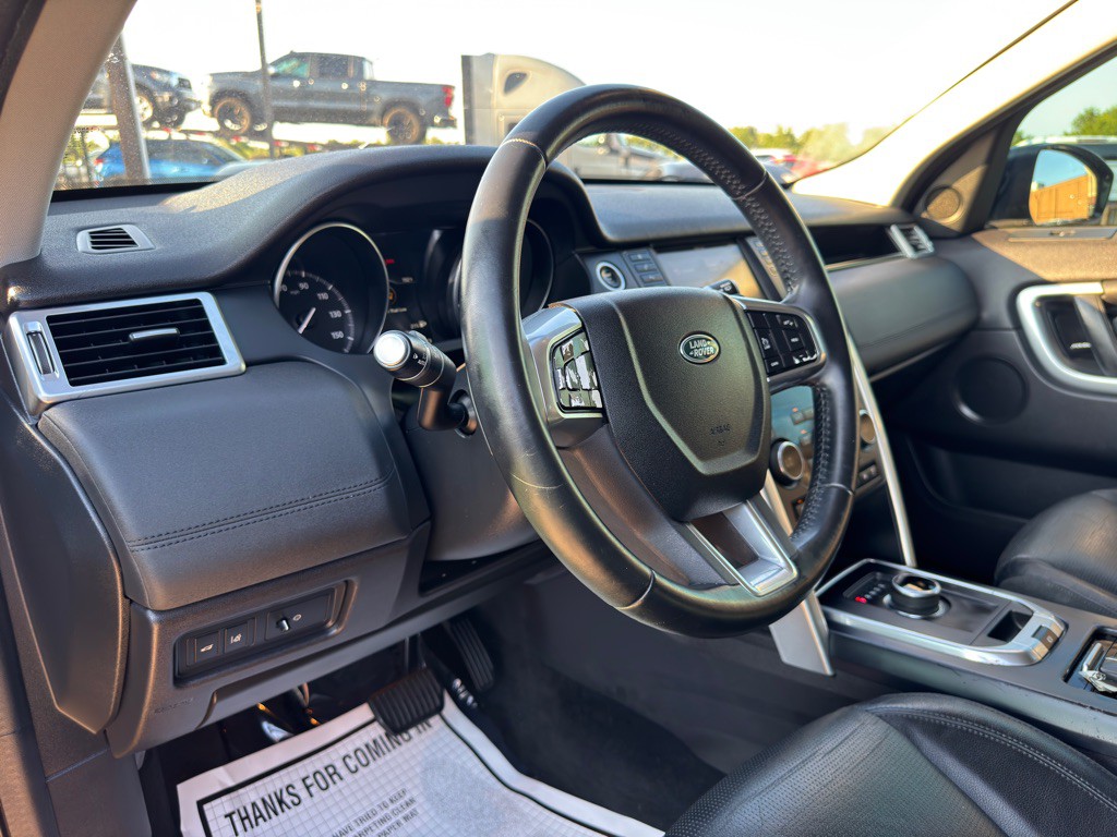 2017 Land Rover Discovery Sport Image 26