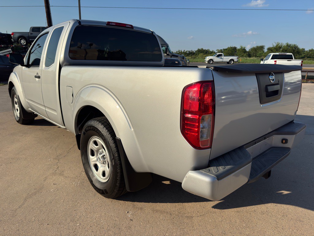 2020 Nissan Frontier Image 9
