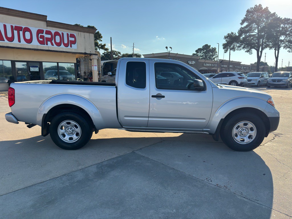 2020 Nissan Frontier Image 12