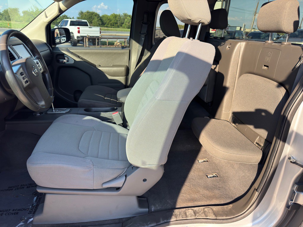 2020 Nissan Frontier Image 15