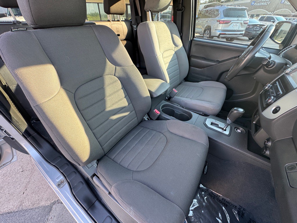 2020 Nissan Frontier Image 19