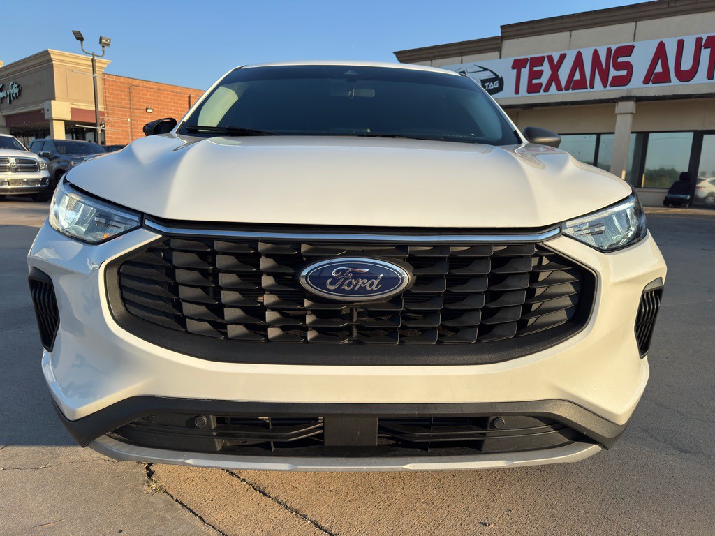 2023 Ford Escape Image 4