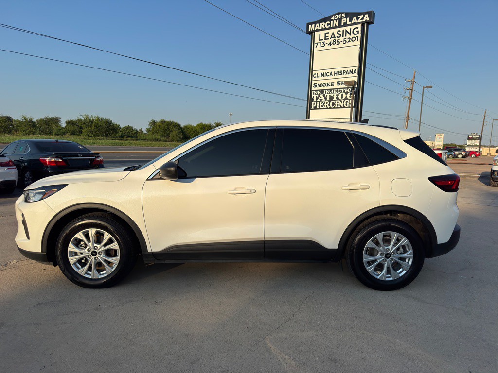 2023 Ford Escape Image 8