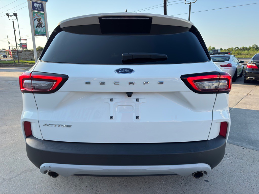 2023 Ford Escape Image 10