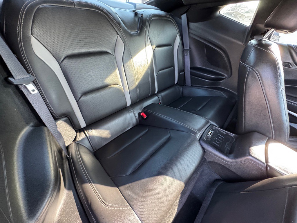 2016 Chevrolet Camaro Image 13