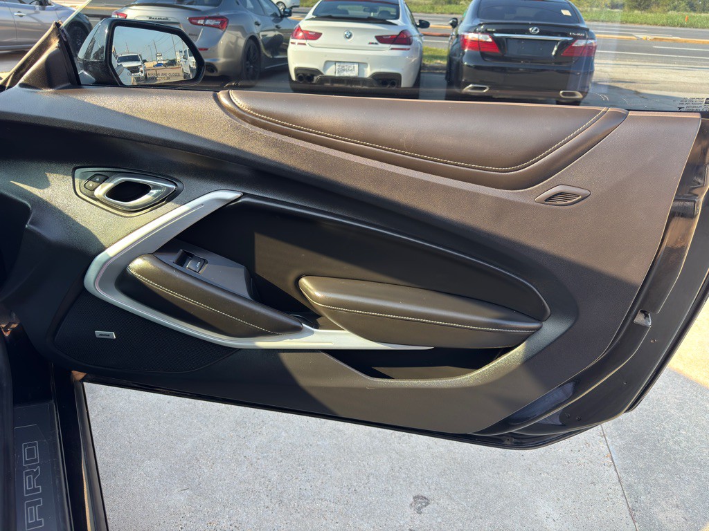 2016 Chevrolet Camaro Image 16