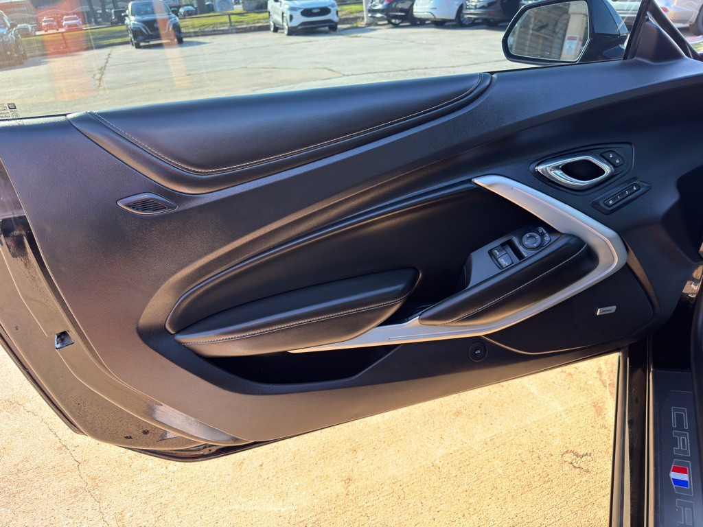 2016 Chevrolet Camaro Image 19