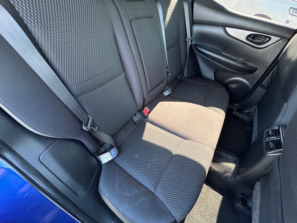 2019 Nissan Rogue Image 17