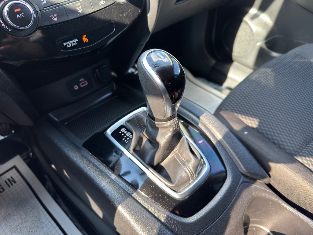 2019 Nissan Rogue Image 29