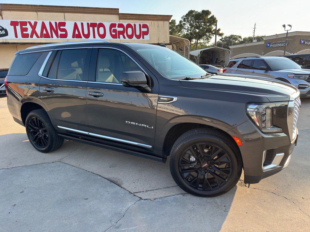 2021 GMC Yukon Image 2