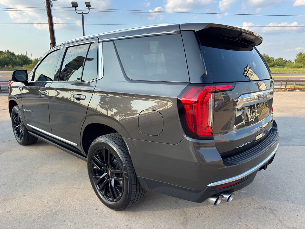 2021 GMC Yukon Image 9