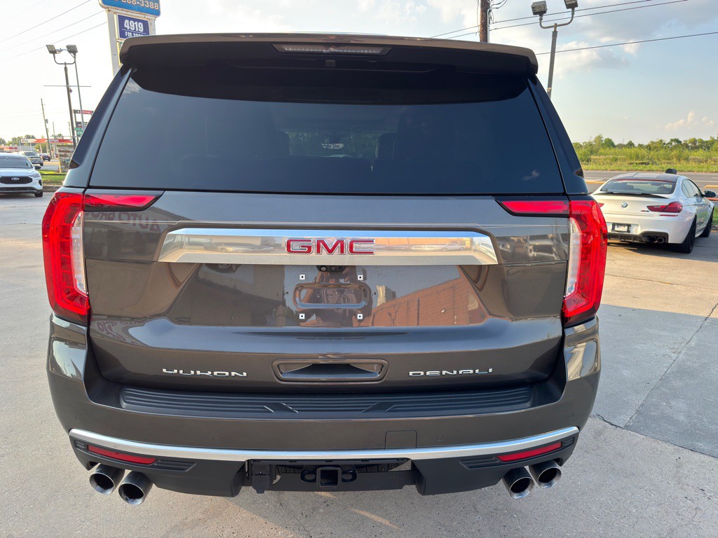 2021 GMC Yukon Image 10