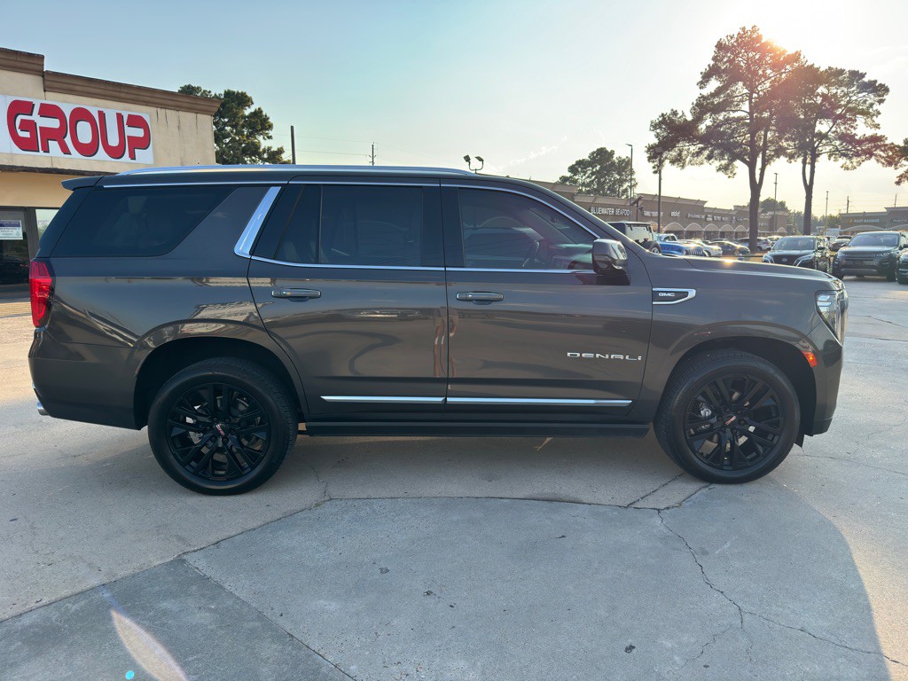 2021 GMC Yukon Image 12