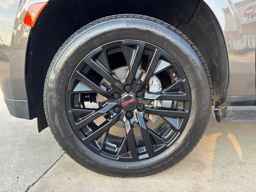 2021 GMC Yukon Image 13