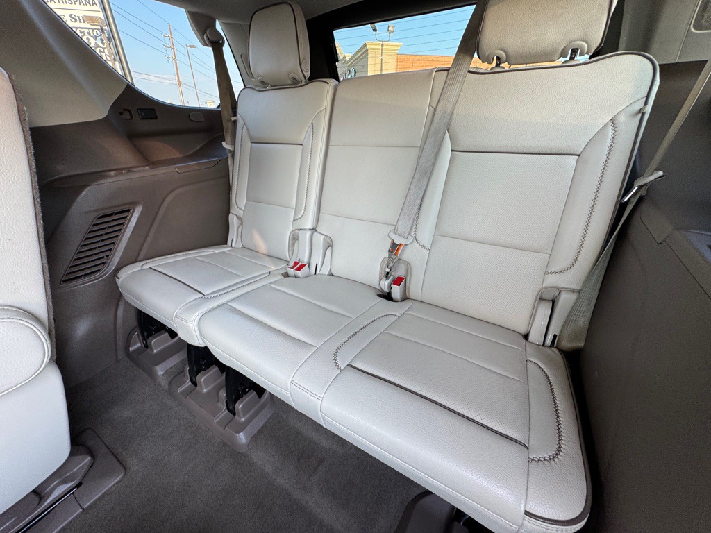 2021 GMC Yukon Image 17