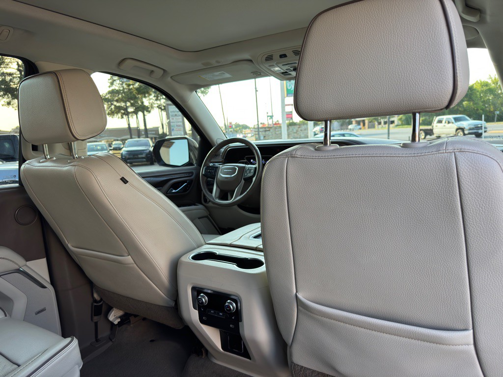 2021 GMC Yukon Image 23
