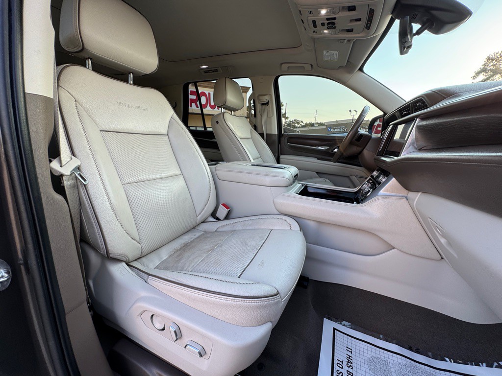2021 GMC Yukon Image 25