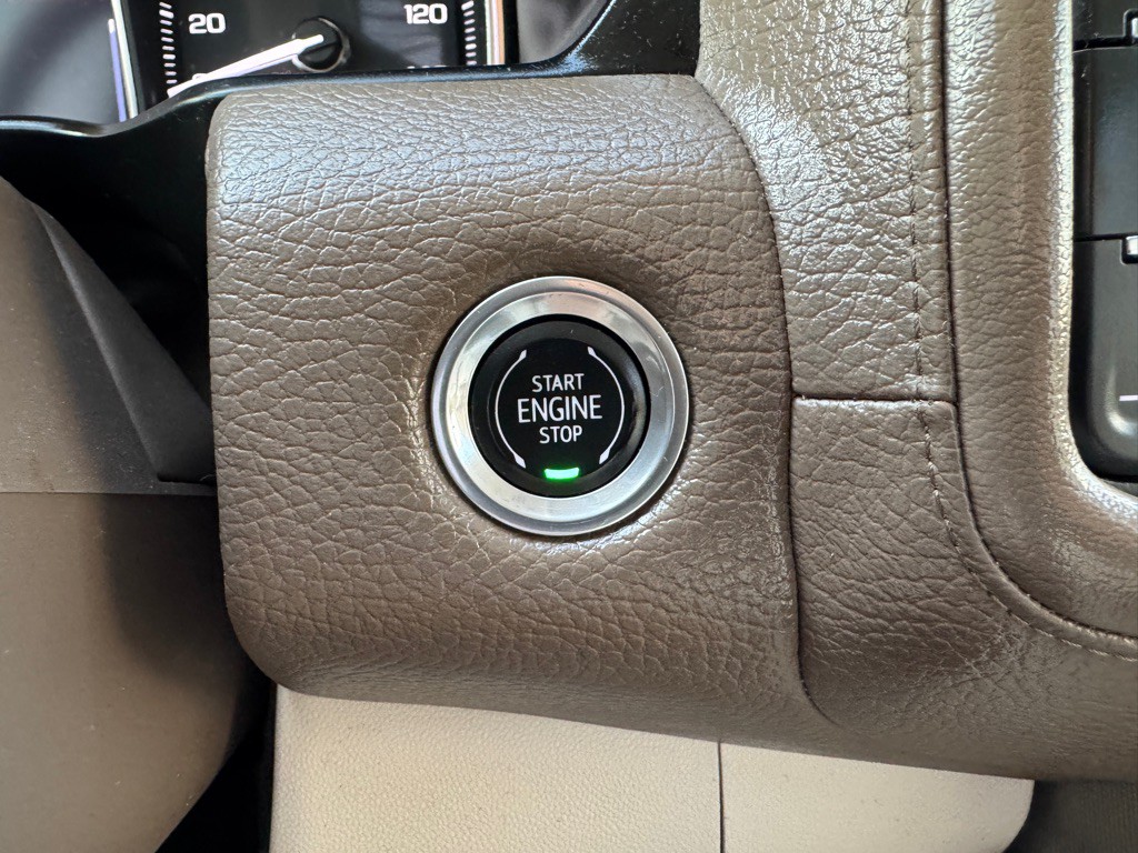 2021 GMC Yukon Image 35