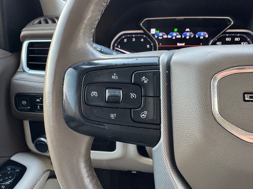 2021 GMC Yukon Image 40