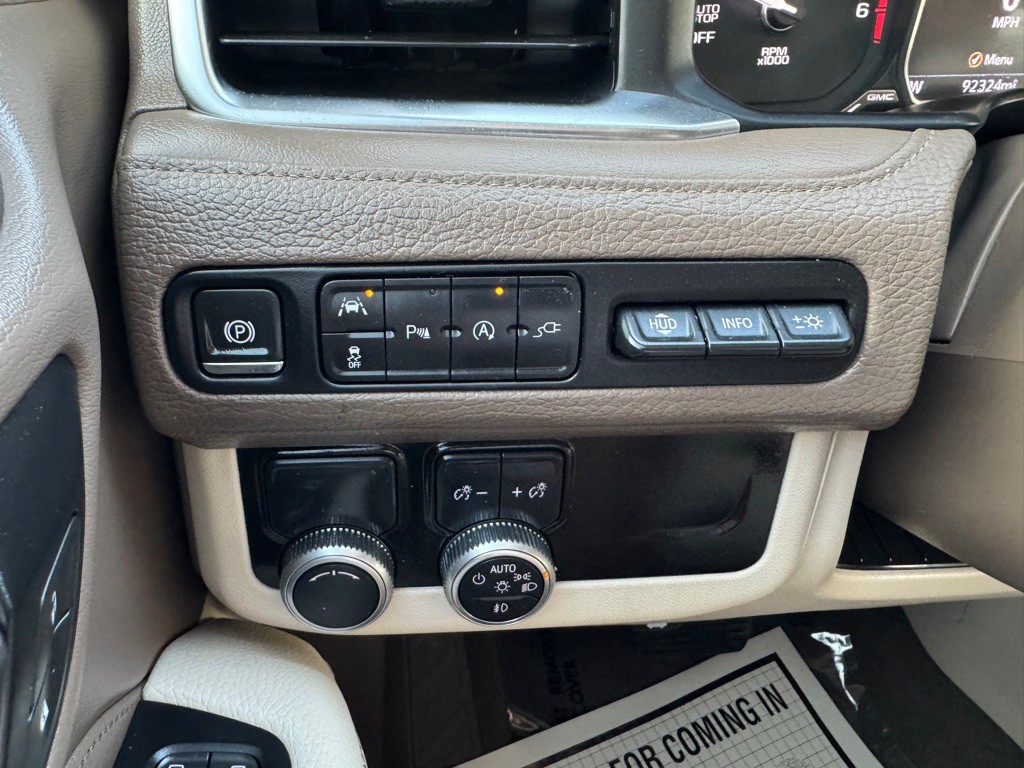 2021 GMC Yukon Image 42