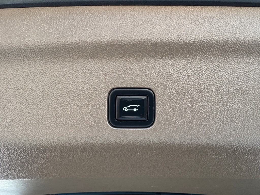 2021 GMC Yukon Image 46