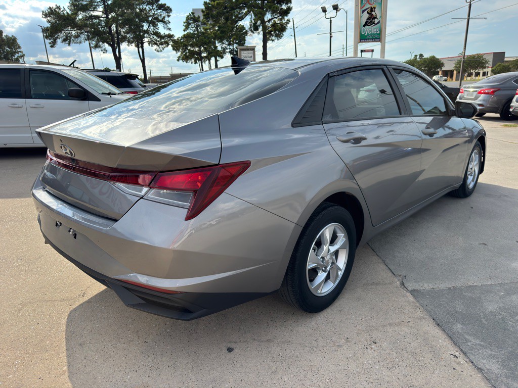 2023 Hyundai Elantra Image 11